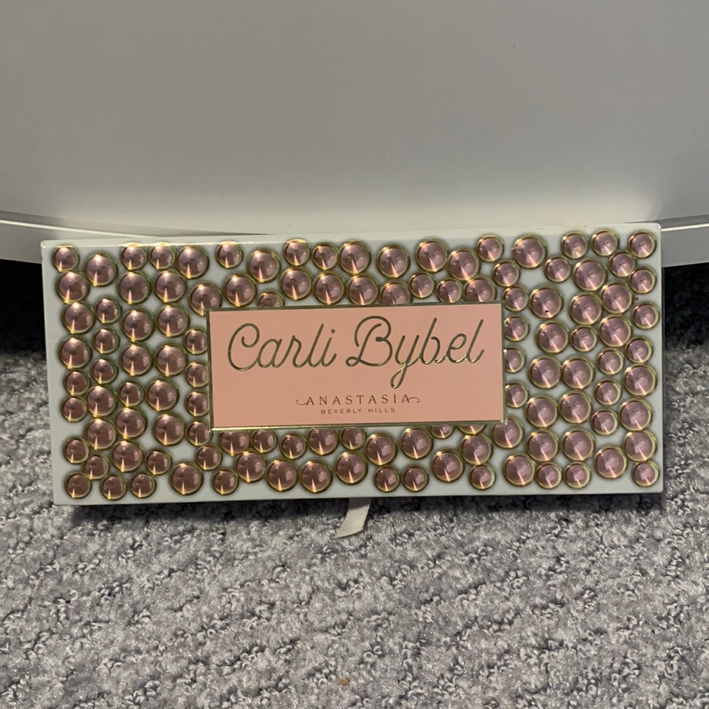 ABH Carli Bybel Pallet